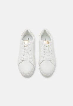 Anna Field Sneakers Laag - White/Gold -Fashionista Verkoop 0ac037b5d0234aec94c049a87c5d3362 scaled