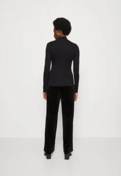 Anna Field Longsleeve - Black -Fashionista Verkoop 0f084bfde22c4bd9b9504226bde2f640 scaled