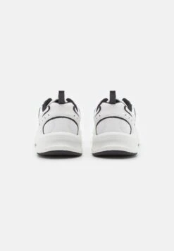 Sneakers Laag - White/Black 9 Sneakers Laag - White/Black -Fashionista Verkoop 10dc8ceabb98486fb86f4c1c71ed7311 scaled