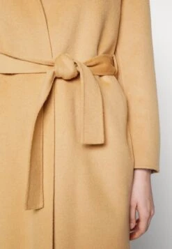 Filippa K Alexa Coat - Mantel - Light Camel 15 Filippa K Alexa Coat - Mantel - Light Camel -Fashionista Verkoop 16a74df9c80a42089c61d3cdf42da03a scaled