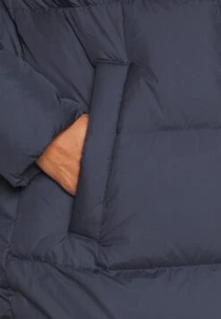 Marc O'Polo Coat Filled Fixed Hood Welt Pockets Side Slits With Press Buttons - Donsjas - Deep Blue Sea -Fashionista Verkoop 20a7aa97587845b3991fbff790d22ec4 scaled