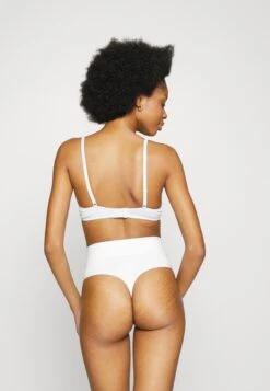 Anna Field Sunlight 3Pack Tshirt Bra - T-Shirt Bh - Pink/Grey/White 9 Anna Field Sunlight 3Pack Tshirt Bra - T-Shirt Bh - Pink/Grey/White -Fashionista Verkoop 276e5270e7c24049a9160eb00204598b scaled