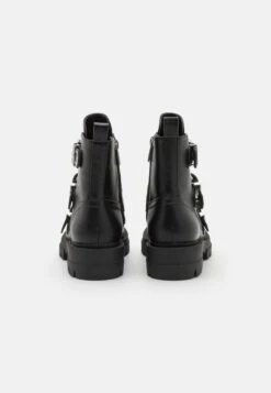 Guess Obian - Cowboy-/Bikerlaarsjes - Black -Fashionista Verkoop 2ace671b6b5a4436a1bb6e0e09f72917 scaled