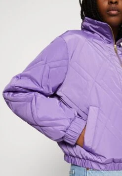 Noisy May Ziggy Quilt - Bomberjacks - Paisley Purple -Fashionista Verkoop 2cc51ded0654446793462669bad83c69 scaled