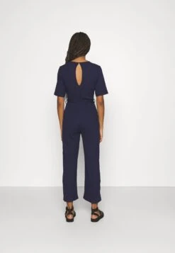 Even&Odd Jumpsuit - Dark Blue -Fashionista Verkoop 35c76309d32f4d3899a83c2a0fb25345 scaled