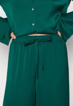 Anna Field Gift Box Pj Set - Pyjama - Green -Fashionista Verkoop 35d35f7997c542cdb227b47a977b272d scaled