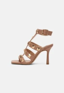 Steve Madden Capri - Sandalen - Nude 12 Steve Madden Capri - Sandalen - Nude -Fashionista Verkoop 3643659b756f48c1b7955e0bf0c8697d scaled