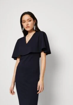 Wal G Ronny Cape Midi - Jerseyjurk - Navy Blue -Fashionista Verkoop 3c77c80367b8463d93066e025340cb94 scaled