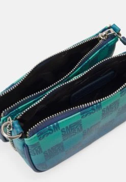 Steve Madden Burgento Set - Schoudertas - Blue 8 Steve Madden Burgento Set - Schoudertas - Blue -Fashionista Verkoop 3cf381ed53a64d9c822a7952cb344b24 scaled