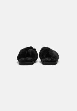 Even&Odd Pantoffels - Black -Fashionista Verkoop 42b8af0a209d4ac4ab481a231e55ac0e scaled