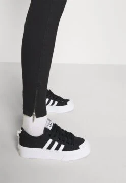 Noisy May Nmkimmy Ank Dart - Jeans Skinny Fit - Black Denim -Fashionista Verkoop 481417fb2ca74878a5609072c2697e17 scaled