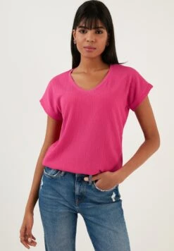 LELA Regular Fit - Blouse - Fuchsia 10 LELA Regular Fit - Blouse - Fuchsia -Fashionista Verkoop 4b30f03d63a84bb585b2003850fead5b