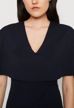 Wal G Ronny Cape Midi - Jerseyjurk - Navy Blue -Fashionista Verkoop 4bbd3cee2f9f4a13a832378b183dae26 scaled