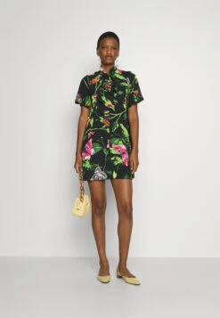 Fashionista Verkoop -Fashionista Verkoop 4dc41c20d2cb46e6a046bd4a947421e0 scaled