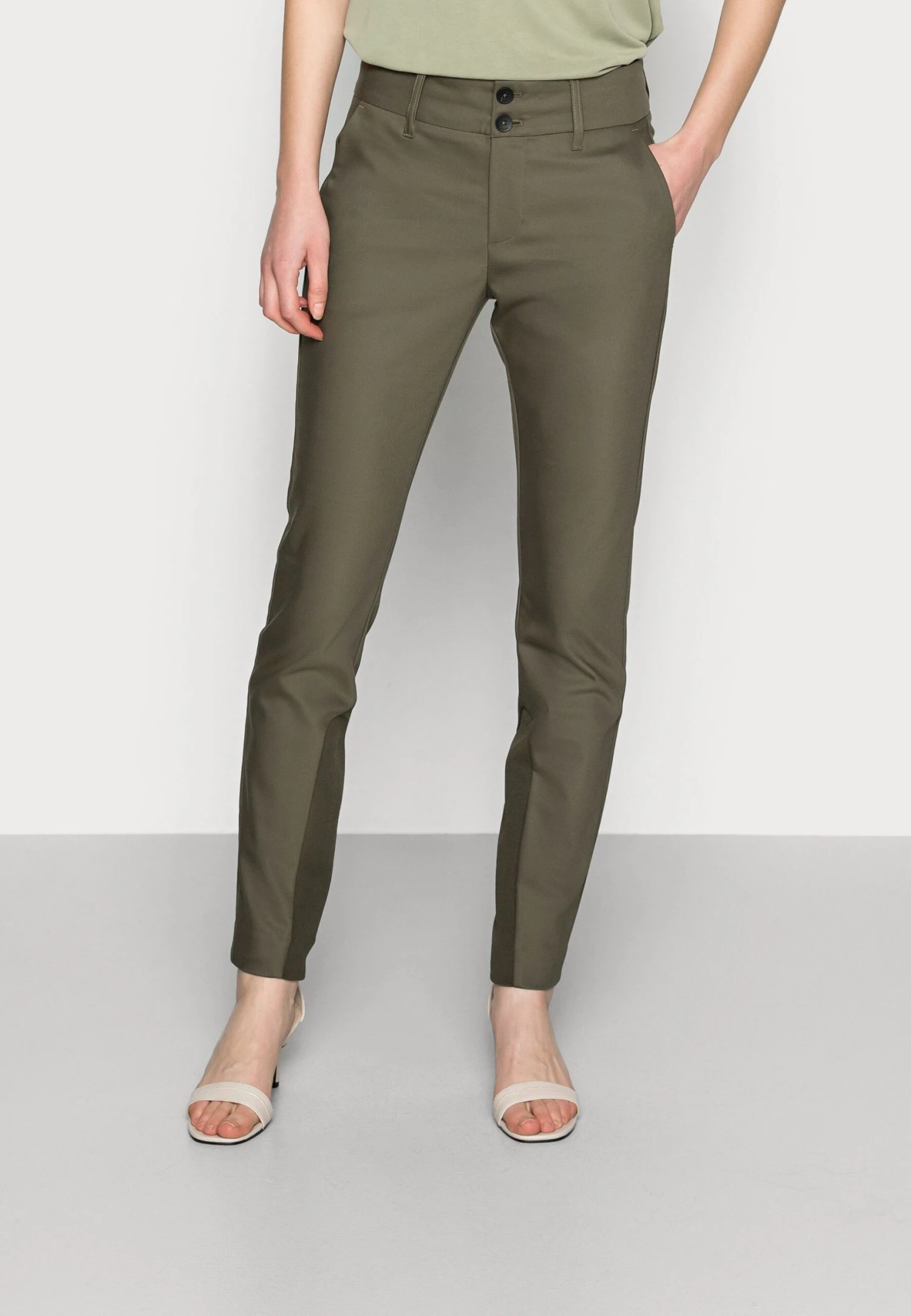 Mos Mosh Blake Night Pant Sustainable - Chino - Grape Leaf 1 Mos Mosh Blake Night Pant Sustainable - Chino - Grape Leaf