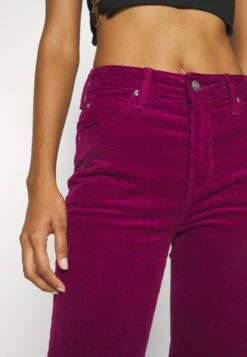 Lee Breese - Flared Jeans - Foxy Violet 15 Lee Breese - Flared Jeans - Foxy Violet -Fashionista Verkoop 545ceb9203164e60b84ea764807806aa scaled