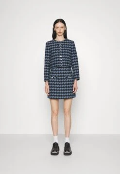 Sandro Recoupe - Blazer - Bleu/Noir 12 Sandro Recoupe - Blazer - Bleu/Noir -Fashionista Verkoop 581025cfeebb4a8f8d002e0a24071586 scaled