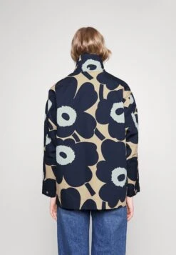 Marimekko Magna Unikko Coat - Parka - Dark Blue, Light Yellow 10 Marimekko Magna Unikko Coat - Parka - Dark Blue, Light Yellow -Fashionista Verkoop 5af8d002fcf24f6881097be42b63e049 scaled