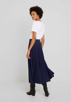 Anna Field Plisse A-Line Midi Skirt - A-Lijn Rok - Maritime Blue -Fashionista Verkoop 5e377213776043ae87e0befe2a75e8ca scaled