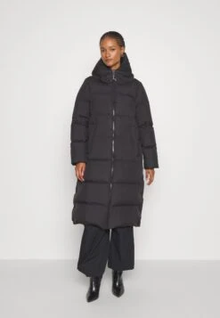 Marc O'Polo Coat Filled Fixed Hood Welt Pockets Side Slits With Press Buttons - Donsjas - Black -Fashionista Verkoop 6670868ae67a4b31aaf3419ddd9ba5e9 scaled