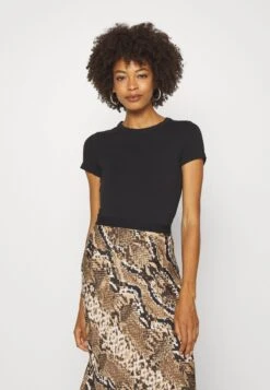 Anna Field 2 Pack - T-Shirt Basic - White/Black 11 Anna Field 2 Pack - T-Shirt Basic - White/Black -Fashionista Verkoop 6be78dc0fc6f4f2fa77c4ba07785597b scaled