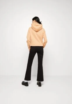 Mos Mosh Alli Hybrid- Flared Jeans - Black -Fashionista Verkoop 6cd0415126964c728243b26fb68b2a8a scaled