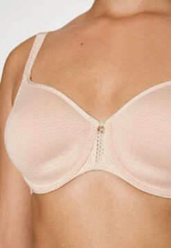 Chantelle Chic Essential Spacer - Beugel Bh - Golden Beige 13 Chantelle Chic Essential Spacer - Beugel Bh - Golden Beige -Fashionista Verkoop 729944b97aeb46d7a0e857339f3dfcdb scaled