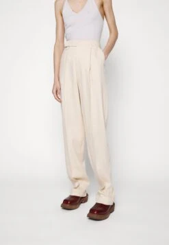 Filippa K Julie Trousers - Broek - Dusty Beige -Fashionista Verkoop 87d2a0f8e0494aa88af99b7a269d68fc scaled
