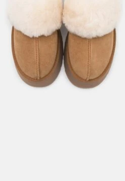 Ugg Funkette - Pantoffels - Chestnut 9 Ugg Funkette - Pantoffels - Chestnut -Fashionista Verkoop 9306b3661e5d4014a937d49ca8b0ac7e scaled