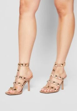 Steve Madden Capri - Sandalen - Nude 13 Steve Madden Capri - Sandalen - Nude -Fashionista Verkoop 93baec227c1e4f15b6df048a87c9c4a4 scaled