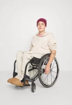 YOURTURN Unisex - Sweater - Beige -Fashionista Verkoop 97f45a50f78b459ca857074e0f5a65aa scaled