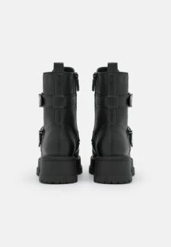 Tamaris Cowboy-/Bikerlaarsjes - Black -Fashionista Verkoop 98317ba0cc88463b906d147c6be599e9 scaled