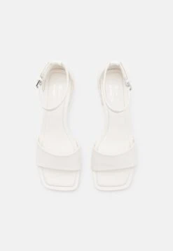 Call It Spring Vickie - Sandalen - White -Fashionista Verkoop a4a94c42c42a49dc815d36172b74d8ff scaled