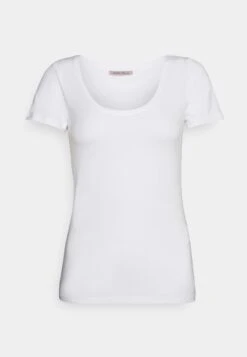 Anna Field 3 Pack - T-Shirt Basic - Dark Red/Dark Blue/White 10 Anna Field 3 Pack - T-Shirt Basic - Dark Red/Dark Blue/White -Fashionista Verkoop a64f6f6879d34391acd3ae4daa907de5 scaled