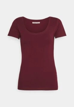 Anna Field 3 Pack - T-Shirt Basic - Dark Red/Dark Blue/White 9 Anna Field 3 Pack - T-Shirt Basic - Dark Red/Dark Blue/White -Fashionista Verkoop a6e8d7cc5d114107a1ad4c565da09b52 scaled