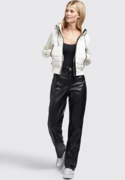 Khujo Dalis Shiny - Jas - Cremeweiß -Fashionista Verkoop a9f0aa013bbb4616808d3a1ddc6eb84b scaled