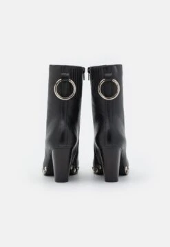 Jeffrey Campbell Walton - Cowboy-/Bikerlaarsjes - Black -Fashionista Verkoop aebb7b10213a42b4a61be4a54f09a0f6 scaled