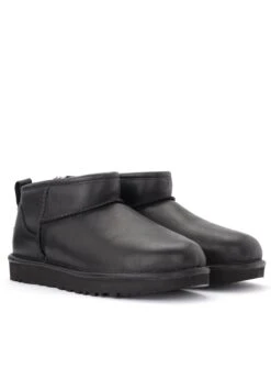 Ugg Korte Laarzen - Nero 7 Ugg Korte Laarzen - Nero -Fashionista Verkoop b16dc4de34f24fd7a785e8327f6ee8b0