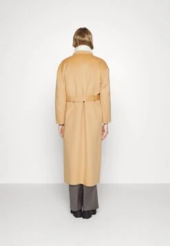 Filippa K Alexa Coat - Mantel - Light Camel 12 Filippa K Alexa Coat - Mantel - Light Camel -Fashionista Verkoop b8f8219cf6734b109b08af0c6e7bafac scaled