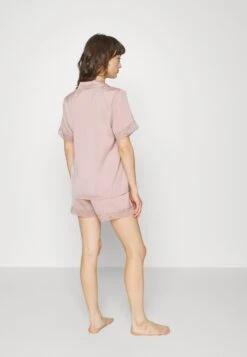 Anna Field Gift Box Pj Set - Pyjama - Pink 8 Anna Field Gift Box Pj Set - Pyjama - Pink -Fashionista Verkoop be4b5b8bac15409b94db3f1255e071a9 scaled