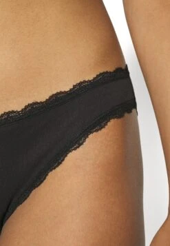 Anna Field 7 Pack - Slip - Black -Fashionista Verkoop bff7721b43164e60b6b42b037e86c630 scaled