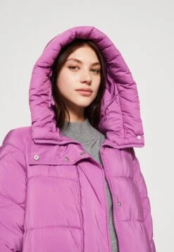 Yasliro Long Padded Coat - Winterjas - Hyacinth Violet -Fashionista Verkoop c2090d427e4b499a9863016fde8610aa scaled