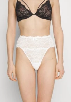 Anna Field 5 Pack - String -Red -Fashionista Verkoop c5111b68e75a4a1db36fc7df1394860a scaled