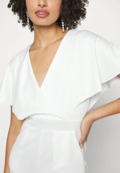 Wedding Betty V Neck Wrap - Jumpsuit - White -Fashionista Verkoop c881f6ba37fb47679d7c7bf7b789dc5f scaled
