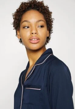 Anna Field Pyjama - Dark Blue 9 Anna Field Pyjama - Dark Blue -Fashionista Verkoop d0c424c67eae486c8b274bf06540f70d scaled