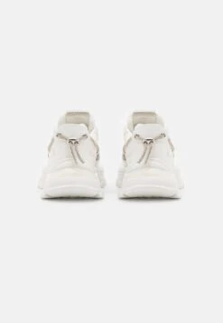 Steve Madden Miracles - Sneakers Laag - White 9 Steve Madden Miracles - Sneakers Laag - White -Fashionista Verkoop d312d0accb854022ae24af386b719765 scaled