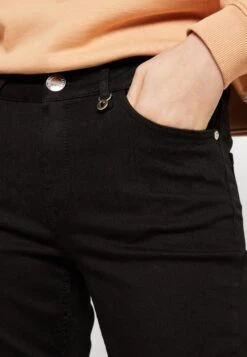 Mos Mosh Alli Hybrid- Flared Jeans - Black -Fashionista Verkoop d3ad4a0ad8474739bbcda590e4d93e0d scaled