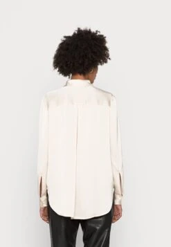 Anna Field Overhemdblouse - Nude -Fashionista Verkoop d440f1564b214990b8800f83f8491c11 scaled