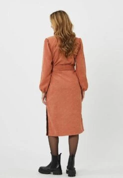 Moves Kilban - Blousejurk - Hot Sauce 9 Moves Kilban - Blousejurk - Hot Sauce -Fashionista Verkoop dd9aa3086c134bc9b6e02706fe4a470f