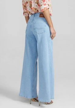 Mos Mosh Hailee Boyd - Bootcut Jeans - Light Blue 8 Mos Mosh Hailee Boyd - Bootcut Jeans - Light Blue -Fashionista Verkoop e4e9147e1aa24feab81f7ae7ca32bc1d scaled